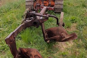 FIAT 505 C MONTAGNA CON ARATRO E FRANGIZOLLE 