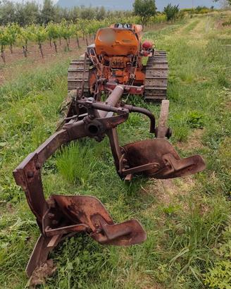 FIAT 505 C MONTAGNA CON ARATRO E FRANGIZOLLE 