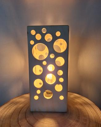 lampada stile shabby realizzata a mano in legno