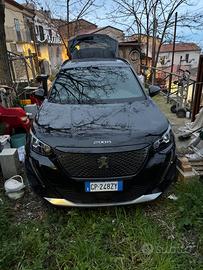 Peugeout 2008 GT Line (2023) 130cv