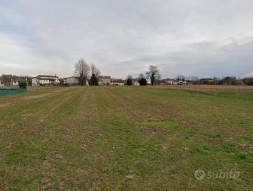 Terreno edificabile ideale per villa singola