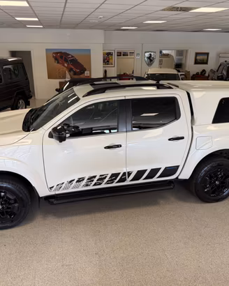 Nissan Navara 2.3 dCi 190cv 4WD N-Guard PrezzoFini