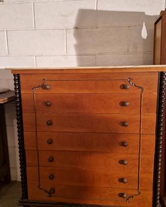 Cassettiera settimanale in legno