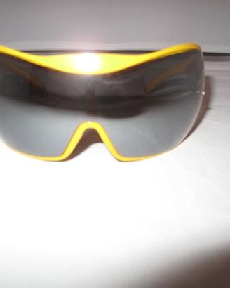Occhiali da sole a mascherina
