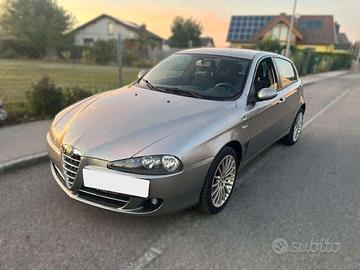 Alfa Romeo 147