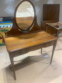 Toeletta con specchio