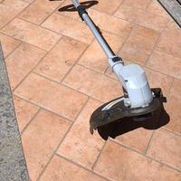 Tagliaerba taglia siepi con batteria