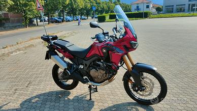 moto Honda Africa twin 