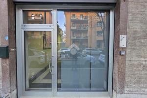 NEGOZIO A BRESCIA