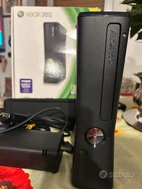 Xbox 360 colore nero in scatola originale