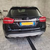 Mercedes Benz Gla 220
