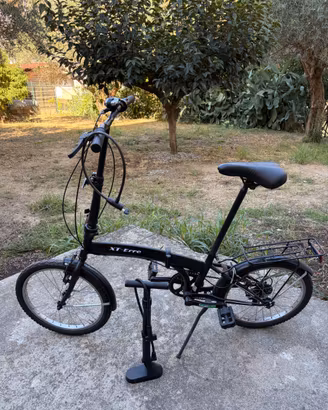 bici pieghevole come nuova con pompa e catena