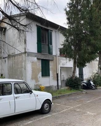 Immobile in asta di 49 m² con 3 locali a Firenze