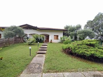 Villa bifamiliare a San Quirino