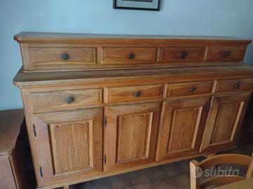Credenza in stile rustico