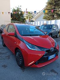 Toyota Aygo 1.0 VVT-i 69 CV 3 porte x-clusiv