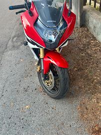 Honda cbr600f 2011
