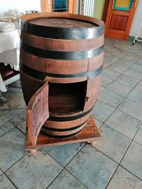 Botte in legno uso armadietto