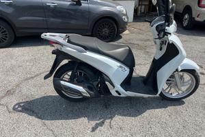 Scooter honda sh125ad