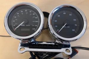 contachilometri e contagiri harley davidson