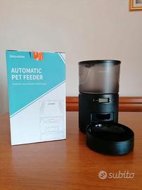 Distributore automatico cibo gatto/cane