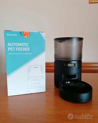Distributore automatico cibo gatto/cane