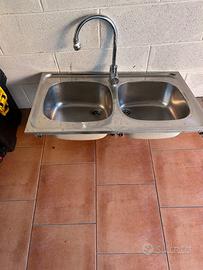 Lavandino acciaio due vasche con rubinetto
