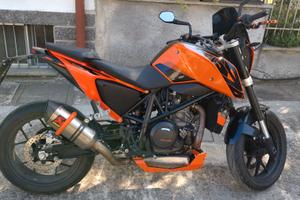 KTM Duke 690 ABS