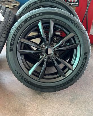 Cerchi MOMO Reds Fast 18” 8J ET40 5x114.3