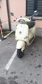 Piaggio vespa 125 et4