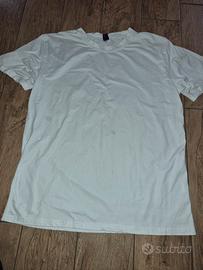 T-shirt Bianca Base Shein – Taglia M