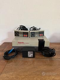 Nintendo Nes console ver. Gig con 2 joystick+ tras