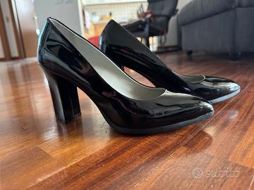 Geox Décolleté in vernie - nero