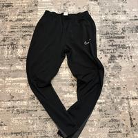 pantaloni nike sportivi