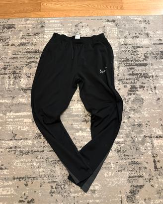pantaloni nike sportivi
