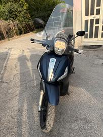 Beverly 350