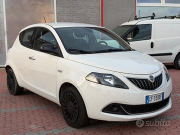 Lancia Ypsilon 1.0 FireFly 5 porte S&S Hybrid Ecoc