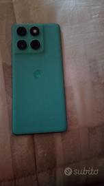 Cellulare con due mesi di vita