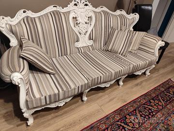 Divano  in stile barocco 