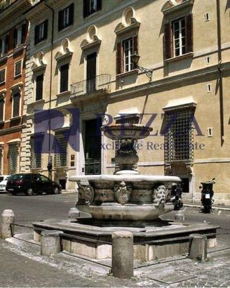 Immobile di 160 m² con più di 5 locali a Roma