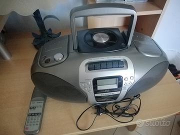Radio, con cassetta, e CD