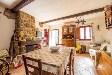 CASA SEMINDIPENDENTE A ANTRODOCO