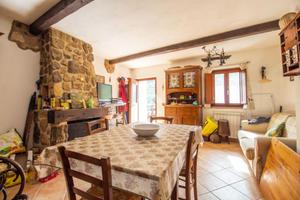 CASA SEMINDIPENDENTE A ANTRODOCO