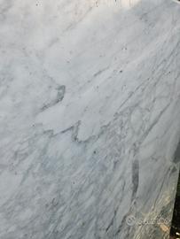 piano in marmo di Carrara