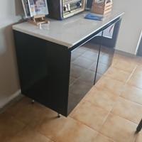 Credenza con piano in marmo e Vetrinetta neri