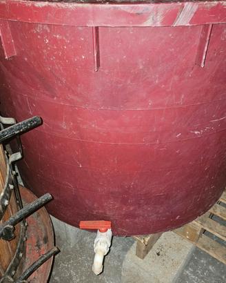 Mastellone 1000 litri per vino e vinaccia