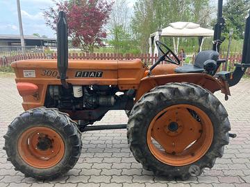 Trattore FIAT PICCOLA 300 DTF