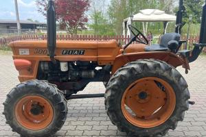 Trattore FIAT PICCOLA 300 DTF