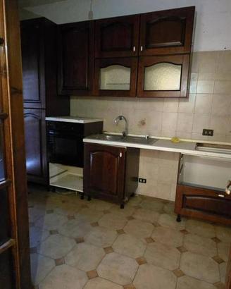 Appartamento di 95 m² con 5 locali a Roiate