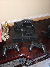 playstation 4, 500 mb con tre joipad